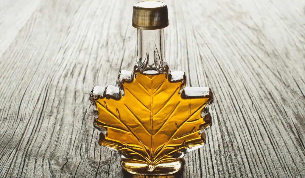 maple syrup in a jar